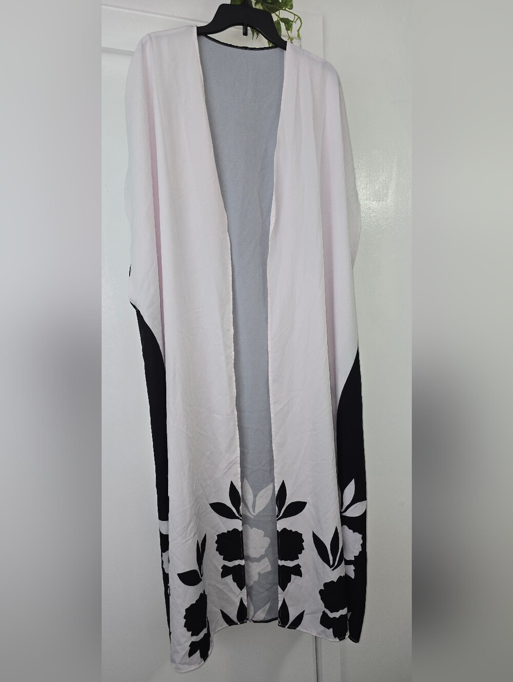 Women's Open Front Floral Trim Duster - Whitish (Has Pink Tint) & Black 1XL GUC